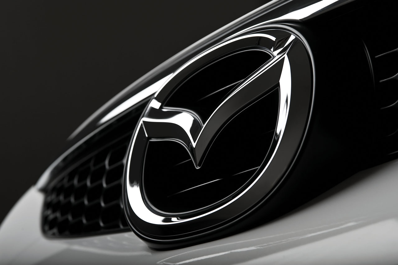 Storia del logo Mazda