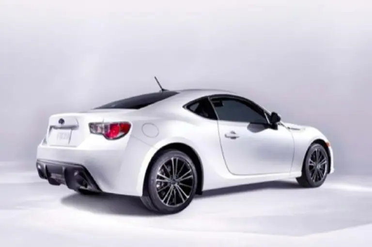 Subaru BRZ, foto ufficiali del modello di serie - 1