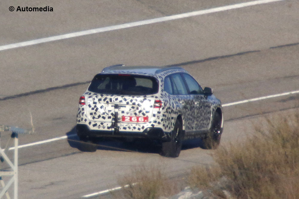 Subaru Legacy e Outback 2015 - Foto spia 03-12-2013