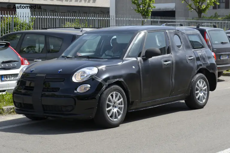 SUV Alfa Romeo - Foto spia 18-05-2015 - 1