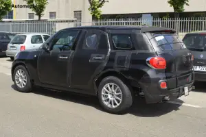 SUV Alfa Romeo - Foto spia 18-05-2015