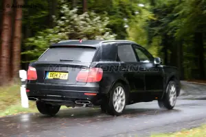 SUV Bentley - Foto spia 08-10-2014