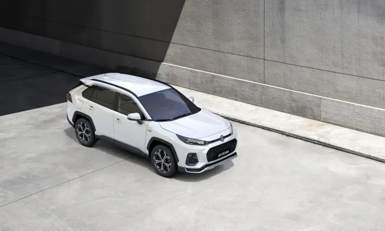 Suzuki Across 2023 - Foto - 5