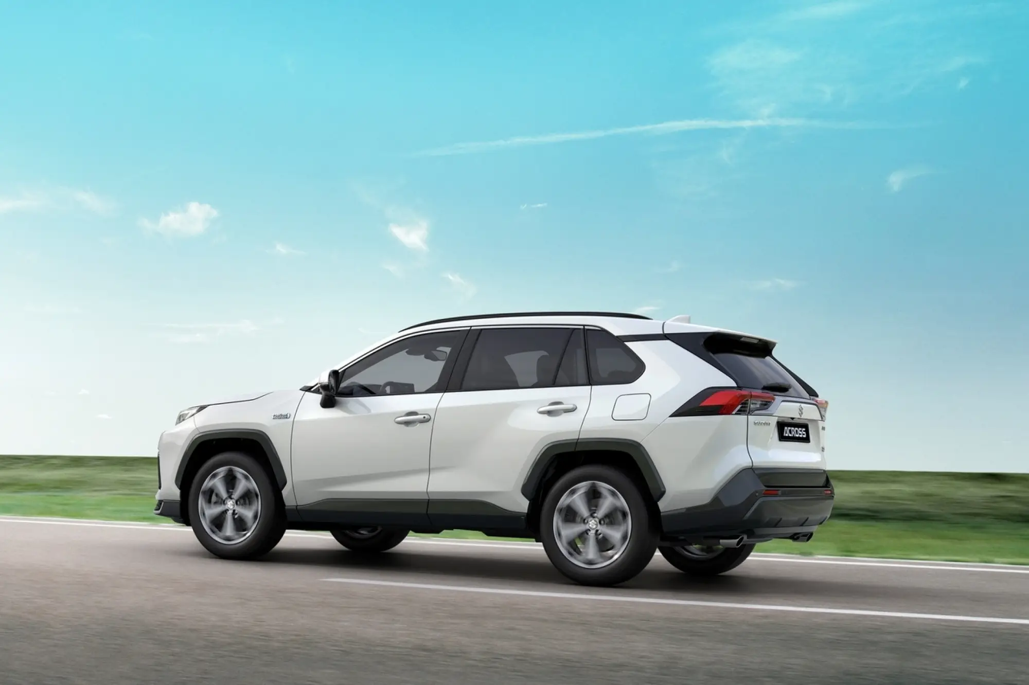 Suzuki Across 2023 - Foto - 10