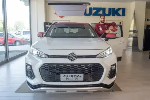 Suzuki Across Plug-in Toro Edition  - 2