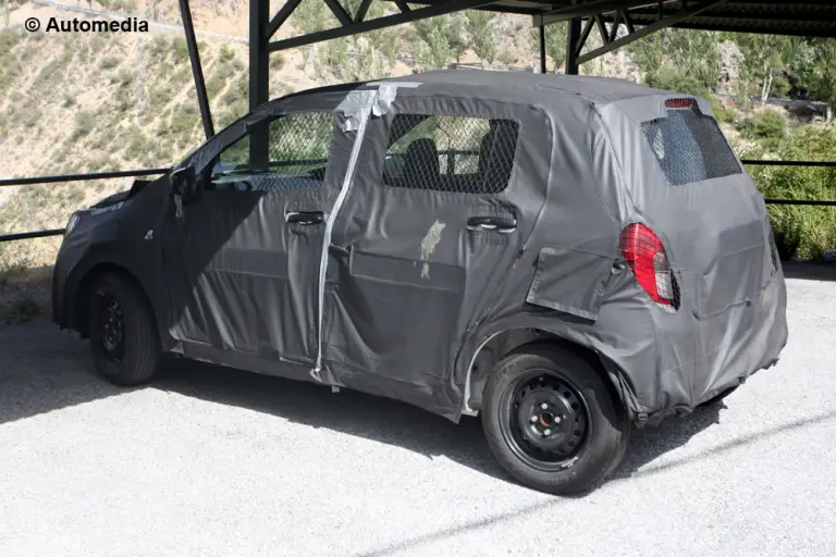 Suzuki Alto - Foto spia 07-08-2013 - 4