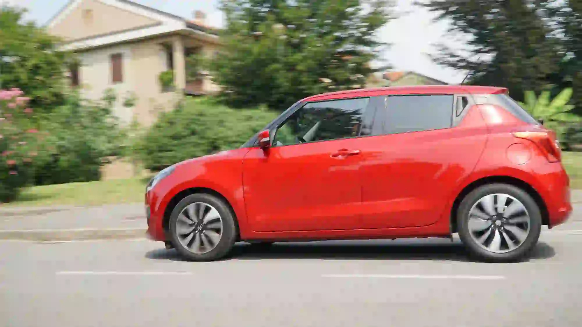 Suzuki Hybrid 2019: la gallery Swift - 3