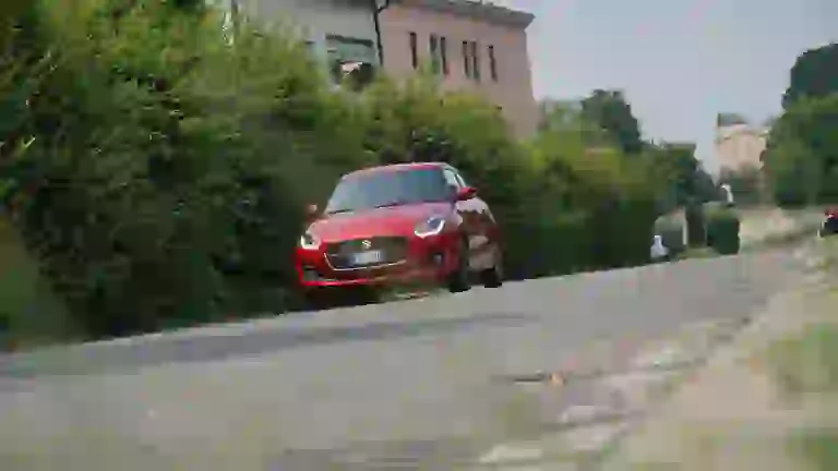 Suzuki Hybrid 2019: la gallery Swift - 4