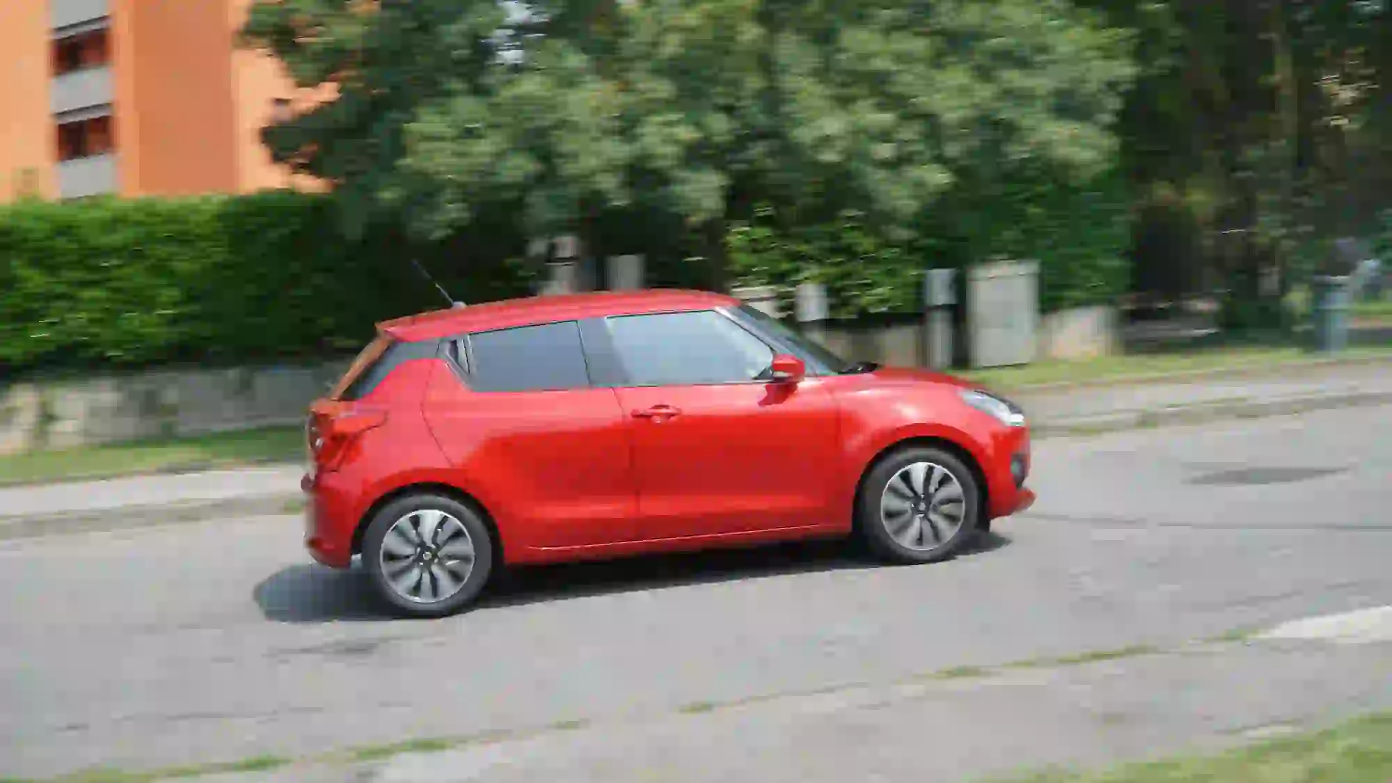 Suzuki Hybrid 2019: la gallery Swift - 16