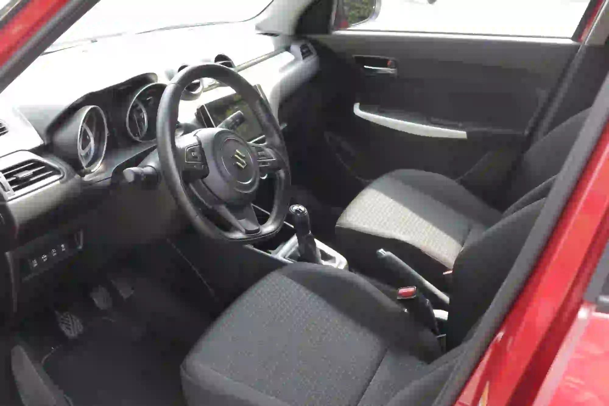 Suzuki Hybrid 2019: la gallery Swift - 41