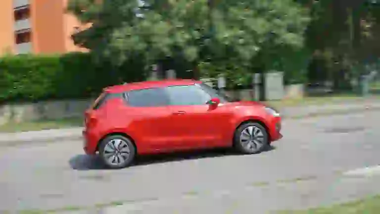 Suzuki Hybrid 2019 - 17