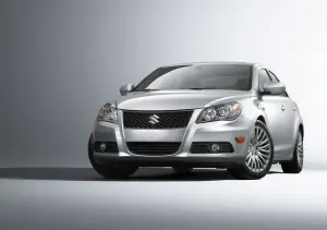 Suzuki Kizashi - 4