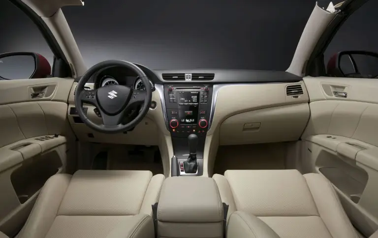 Suzuki Kizashi - 8
