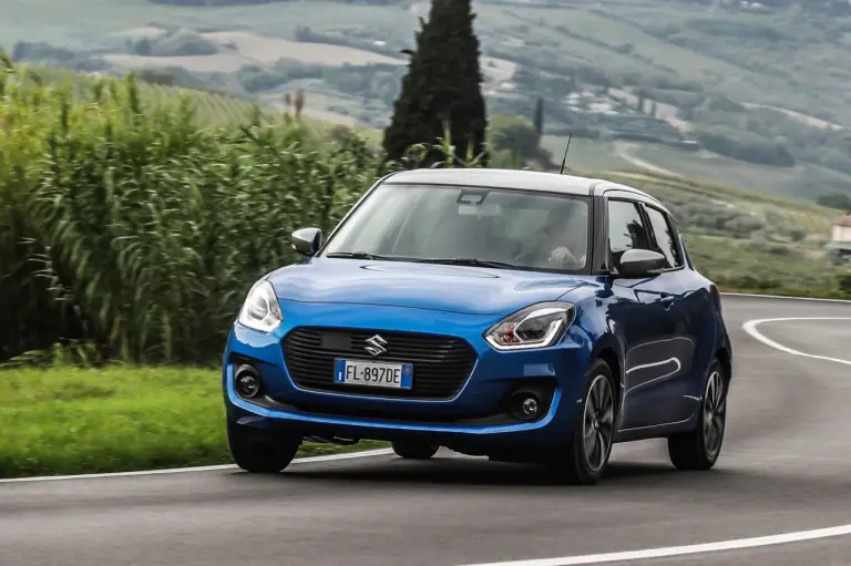 Suzuki Swift 1.2 HYBRID TOP 4WD ALLGRIP - 3