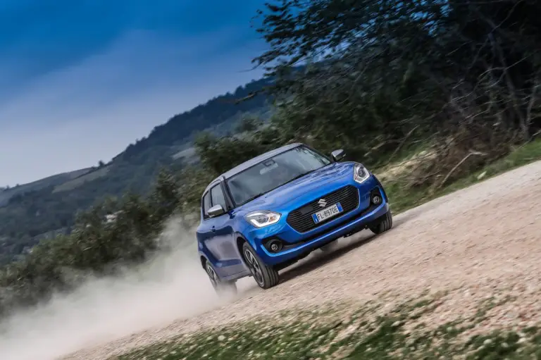 Suzuki Swift 1.2 HYBRID TOP 4WD ALLGRIP - 6