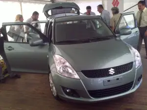 Suzuki Swift 2011 immagini