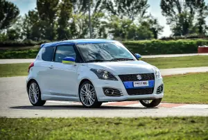 Suzuki Swift GSX-RR Tribute - 5