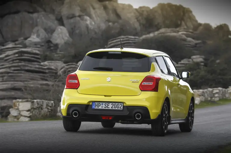 Suzuki Swift Sport 2018 - foto ufficiali - 11