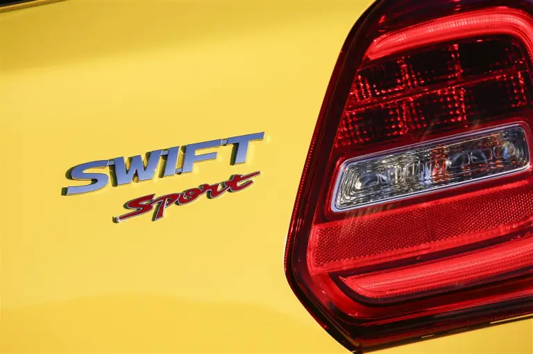 Suzuki Swift Sport 2018 - foto ufficiali - 51