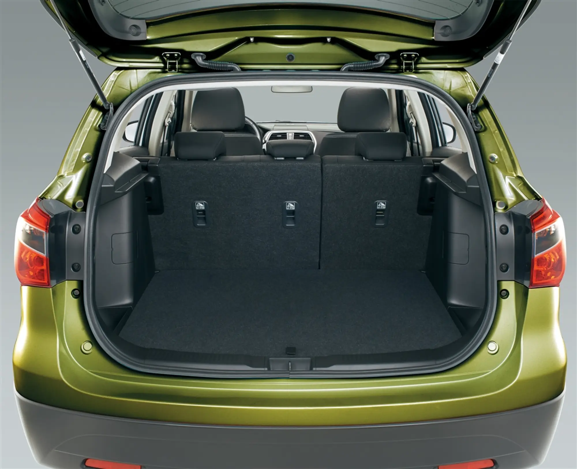 Suzuki SX4 S-Cross - Bagagliaio - 2