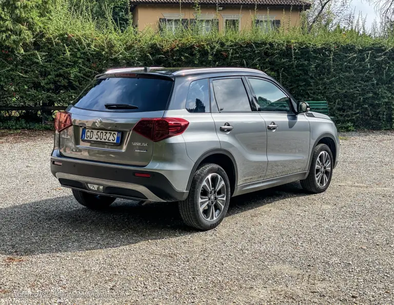 Suzuki Vitara Hybrid 2022 Automatica - Prova su Strada - 4