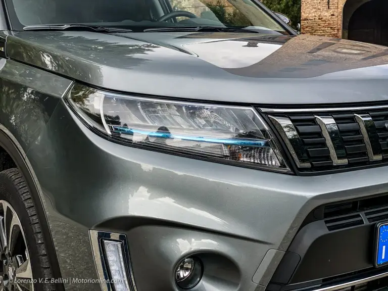 Suzuki Vitara Hybrid 2022 Automatica - Prova su Strada - 10