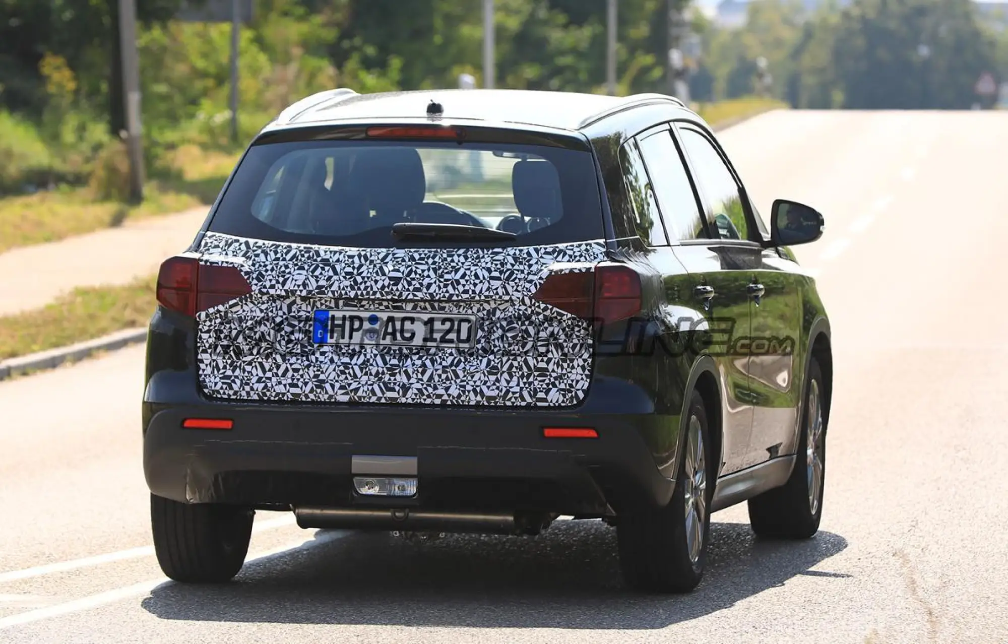 Suzuki Vitara MY 2019 - Foto spia 29-08-2017 - 15