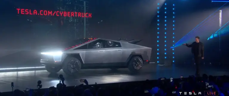 Tesla Cybertruck - 30