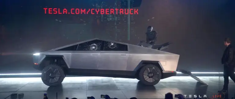 Tesla Cybertruck - 34