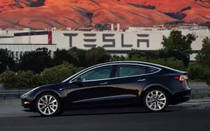 Tesla Model 3 Air Suspension - 6