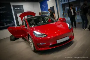 Tesla Model 3 - Anteprima Italiana a Milano