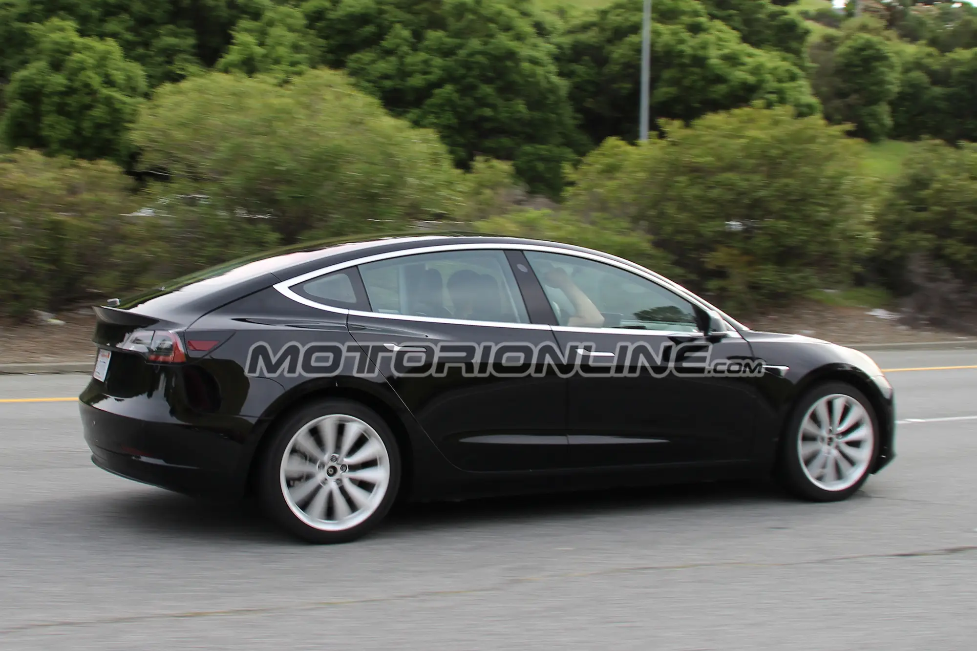 Tesla Model 3 foto spia 7 Aprile 2017 - 2