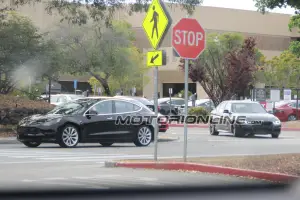 Tesla Model 3 foto spia 7 Aprile 2017 - 3