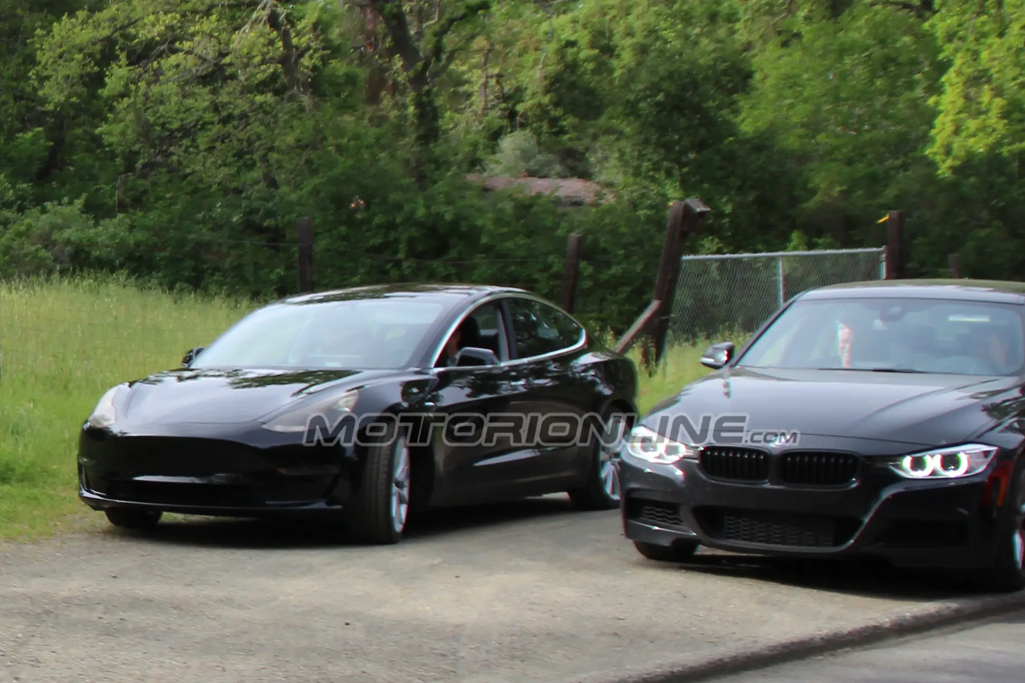 Tesla Model 3 foto spia 7 Aprile 2017 - 8