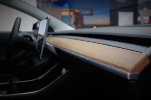Tesla Model 3 - Salone di Parigi 2018 - 20