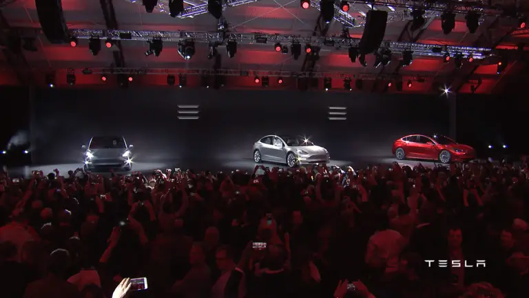 Tesla Model 3 - 16