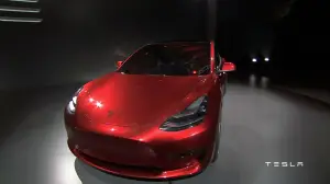 Tesla Model 3 - 8