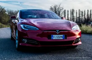 Tesla Model S 100D - Prova su Strada - 8