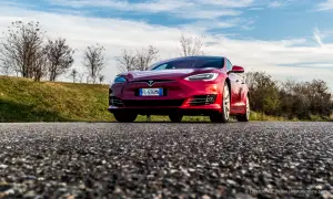 Tesla Model S 100D - Prova su Strada