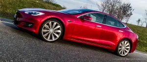 Tesla Model S 100D - Prova su Strada - 11