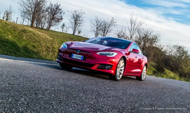 Tesla Model S 100D - Prova su Strada - 12