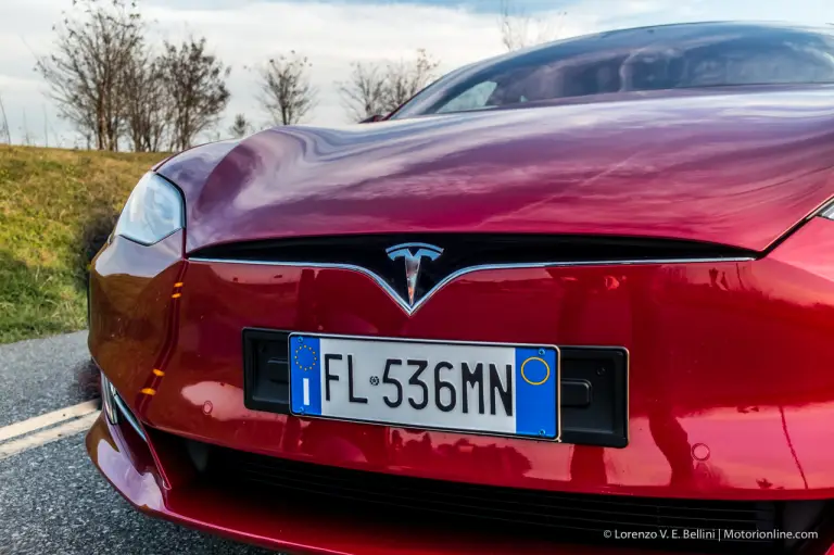 Tesla Model S 100D - Prova su Strada - 15