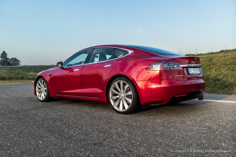 Tesla Model S 100D - Prova su Strada - 19