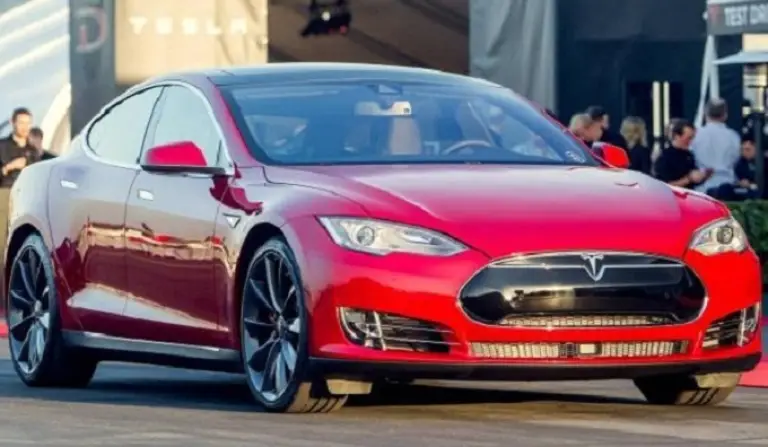 Tesla Model S D - 1