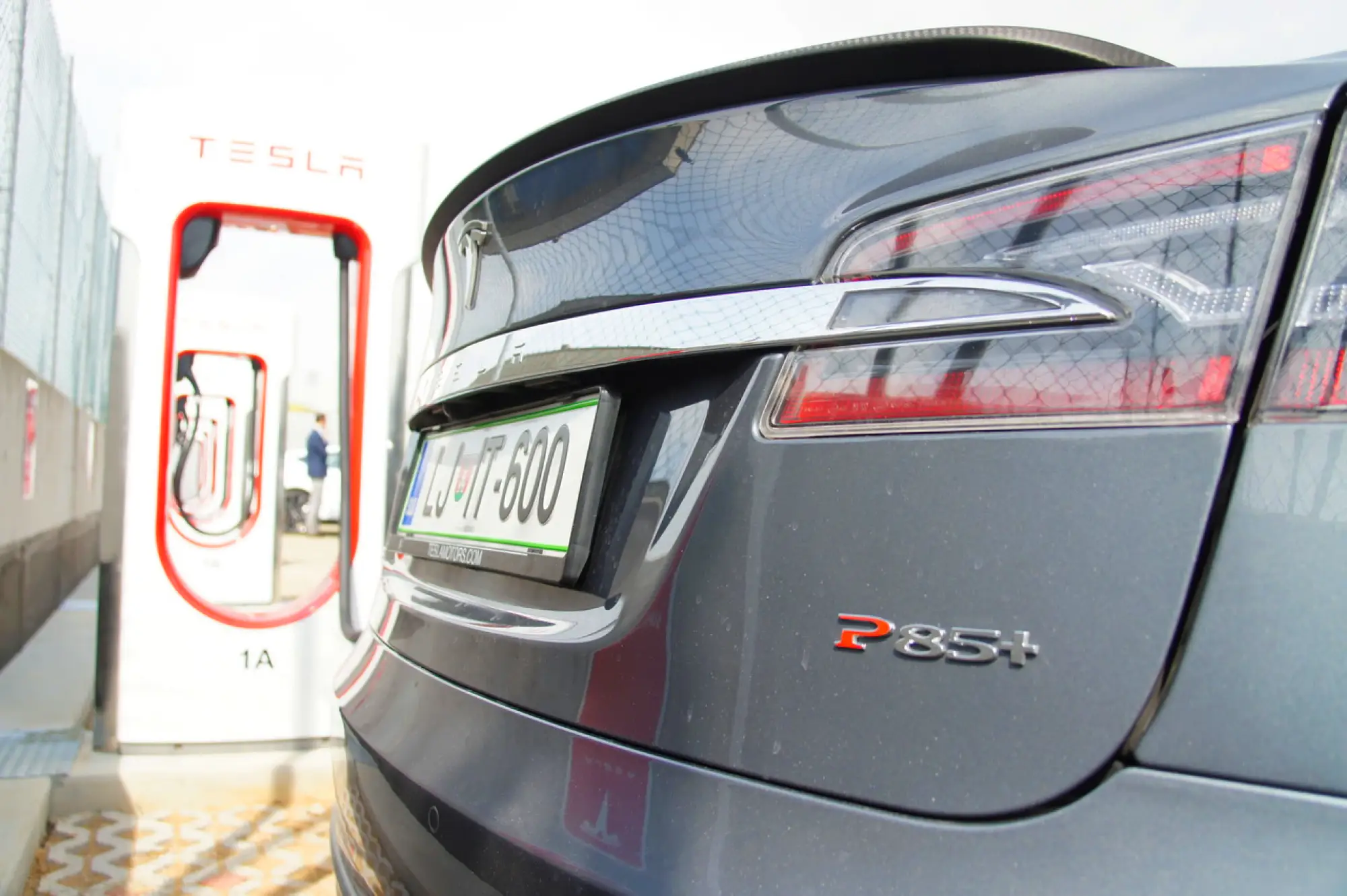 Tesla Model S P85D primo contatto 2015 - 5