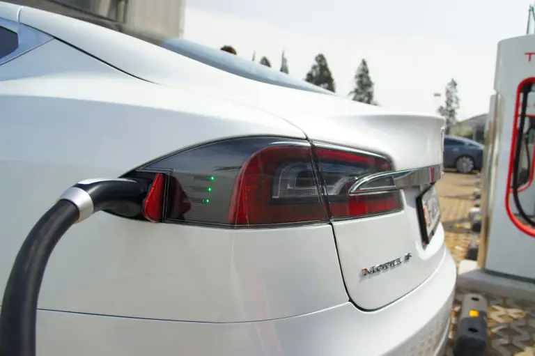 Tesla Model S P85D primo contatto 2015 - 14