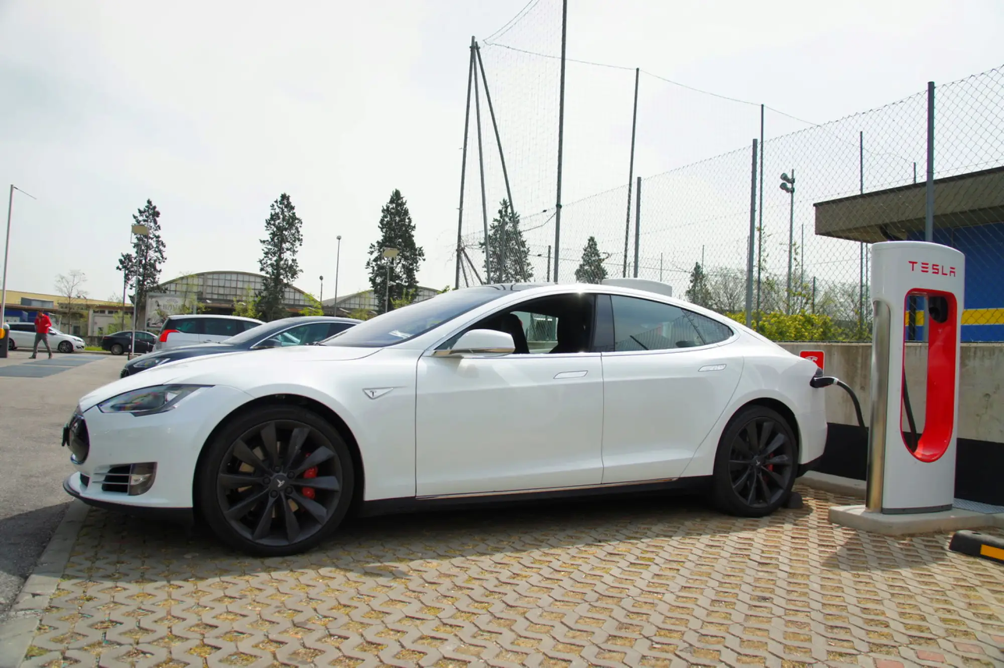 Tesla Model S P85D primo contatto 2015 - 49