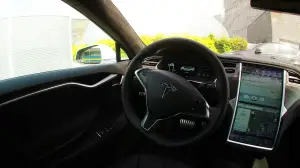 Tesla Model S P85D primo contatto 2015