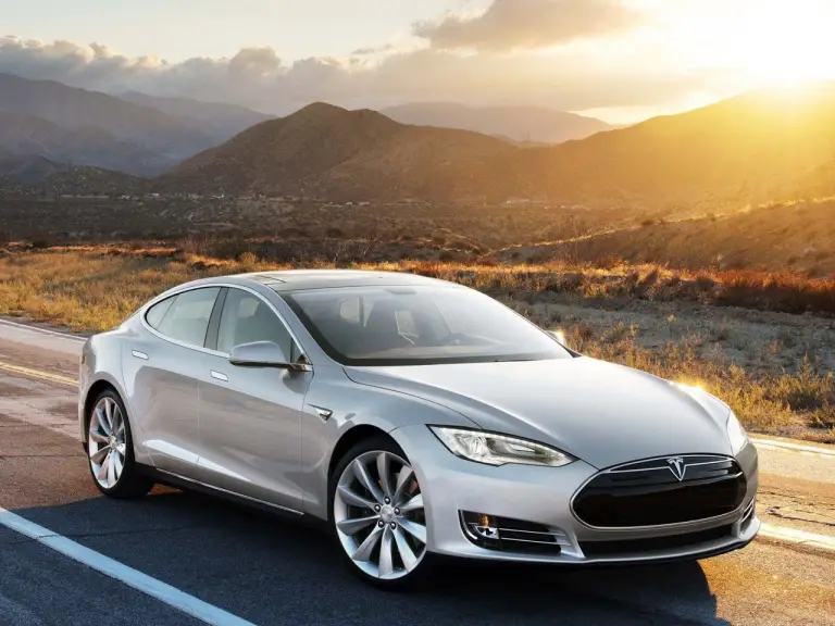 Tesla Model S Performance Plus - 5