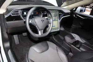 Tesla Model S - Salone di Detroit 2015